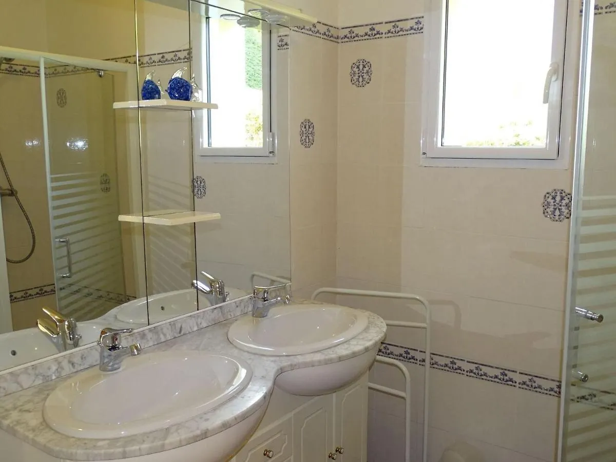 Breton Holiday Home With Fantastic Sea Views بلوغاسنو